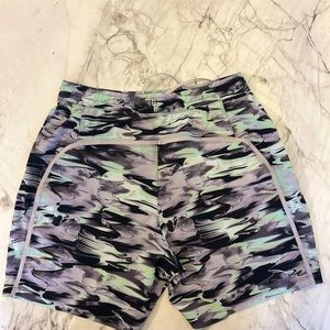 New LuLu Lemon Shorts (L)